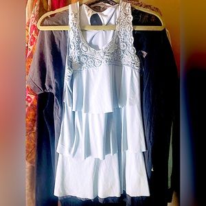 Women’s studio y top size medium